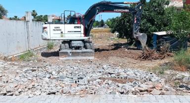 Kemer’de yol ve kaldırım çalışmaları
