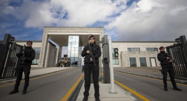 MİT'ten çocuklara sosyal medya uyarıları