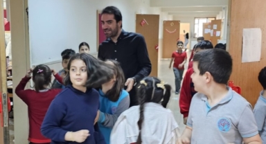 Nefes borusuna demir parçası kaçtı