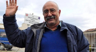 Öğretmenini öldüren öğrenciyi savundu