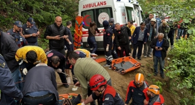 Otomobil 150 metreden yuvarlandı