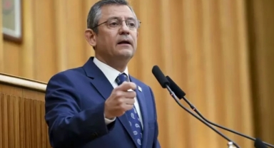 Özel Erdoğan'a Ecevit'e söylediği sözlerle yüklendi