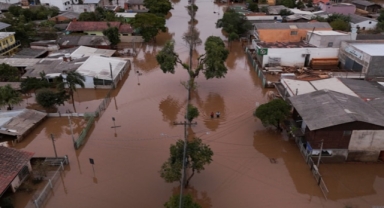 Sel felaketinde ölenlerin sayısı 127'ye çıktı