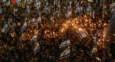 Binlerce kişi ateşkes için sokaklara döküldü