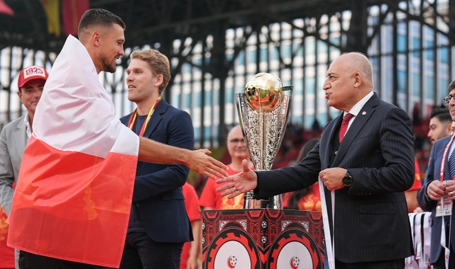 TFF Başkanı Mehmet Büyükekşi ıslıklandı
