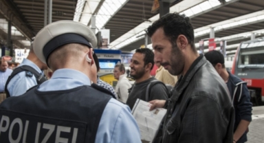 Yaklaşık 15 bin Türk ilticacı başvuru yaptı