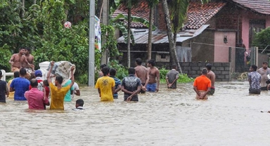 10 kişi hayatını kaybetti