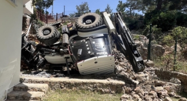11 yaşındaki çocuk iş makinesinin devrilmesi sonucu hayatını kaybetti