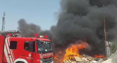 Avcılar’da palet yangını