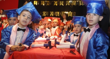 ÇUKUROVA KREŞLERİ 260 MEZUN VERDİ