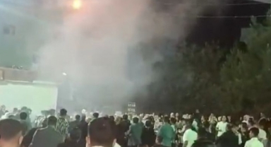 Düğünde havai fişek kontrolsüz patladı 