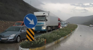 Erzincan-Sivas kara yolu kapatıldı