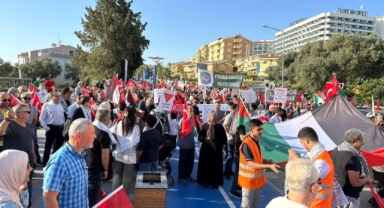 Filistin'e destek yürüyüşü düzenlendi