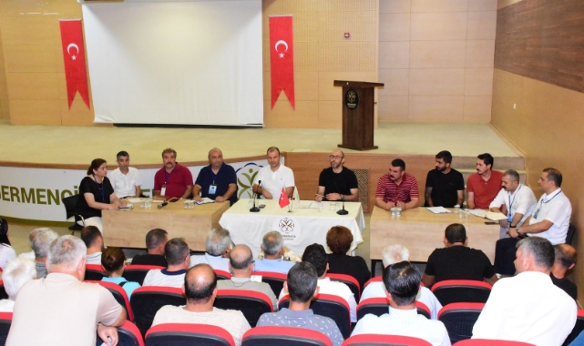 Germencik Belediye Başkanı Burak Zencirci yeni dönemin ilk muhtarlar toplantısını düzenledi