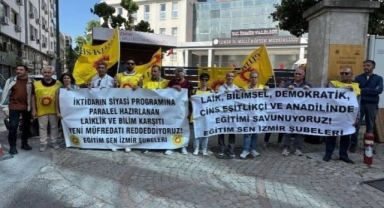 İzmir’de müfredat protestosu