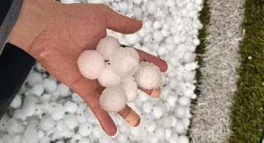 Kafasına dolu düştü, hastanelik oldu