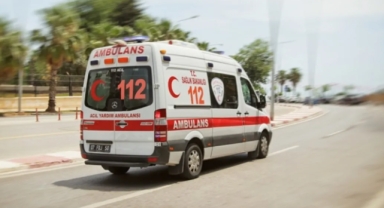 Kağızman'da otomobil takla attı