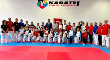 Kemer Belediyesi Karate Antrenörü Akar, milli takım kampında