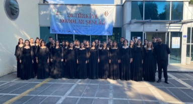 Lüleburgaz Belediyesi Gençlik Korosu’ndan büyük başarı