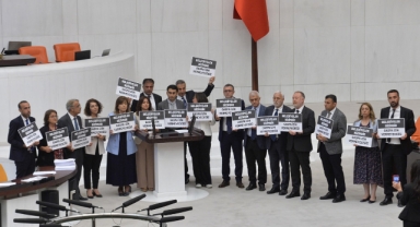 Meclis'te kayyum protestosu 