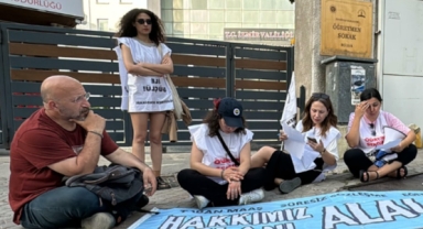 Öğretmenler sesini duyurmak için eylem yaptı