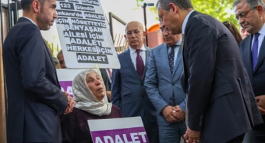 Özel'den Emine Şenyaşar'a ziyaret