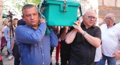 Özel, MHP’li ismin cenazesine katıldı