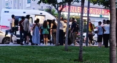 Parkta dans eden gençlere tekbirlerle saldırdılar 