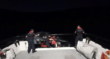 24 düzensiz göçmen kurtarıldı 