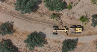 Aydın genelinde yol yapım, bakım ve onarım çalışmalarını aralıksız sürüyor