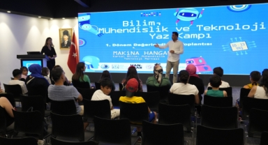 Bilim, Mühendislik ve Teknoloji Yaz Kampı: Kartal'da Gençler İçin İnovasyon ve Yaratıcılık Dolu Bir Yaz