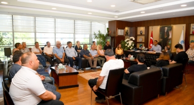 Çukurova Belediye Başkanı Emrah Kozay mahalle muhtarlarıyla bir araya geldi