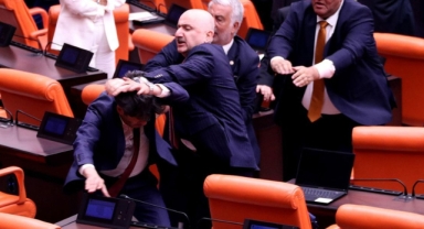 DEM Partili Vekilin Darbedilmesine Destek