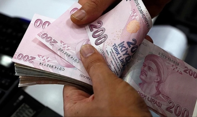 Emeklinin maaşı 12 bin TL'ye yükseltilecek