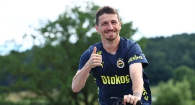 Fenerbahçe, yeni sezon öncesi hazırlıklarını sürdürdü