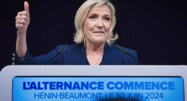 Fransa'da 200 kişi Le Pen'e engel olmak için çekildi