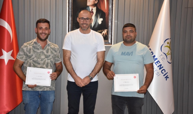 Germencik Belediyesi personellerine üstün başarı ve özverilerinden dolayı başarı belgesi takdim etti