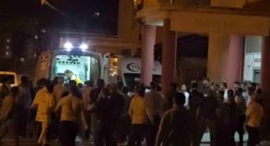 Hakkari'de Tır ile Minibüs Çarpıştı