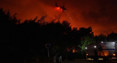 İzmir'de alevler saatlerdir söndürülemiyor