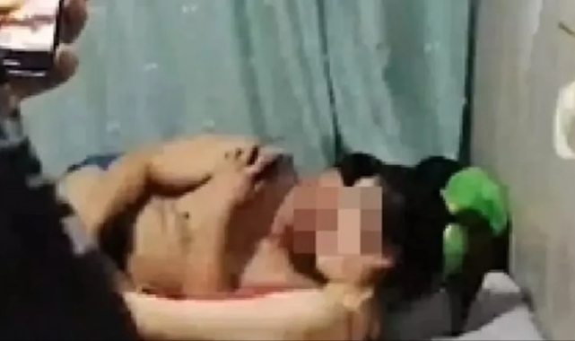Karısını başka bir adamla yakaladı