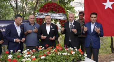 Kartal Belediyesi’nin düzenlediği törenle Eski Bakan Mehmet Moğultay kabri başında anıldı