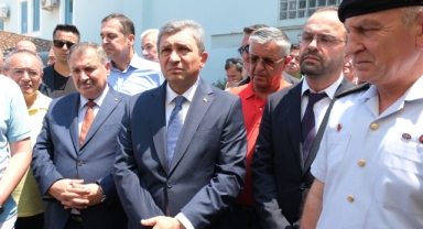 Kemer’de geçirdiği tekne kazası sonucu ağır yaralanan Antalya Ticaret ve Sanayi Odası (ATSO) Başkanı Ali Bahar, hastanede hayatını kaybetti.