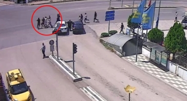 Trafikte tartıştığı 3 kişiyi döve döve hastanelik etti