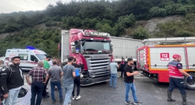 Yağış sebebiyle zincirleme kaza