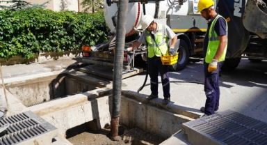 ANKARANIN IZGARALARI VE SEL KAPANLARI ARALIKSIZ TEMİZLENİYOR