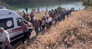 Babasıyla yüzerken akıntıya kapıldı