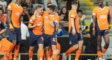 Başakşehir galibiyet alarak turladı