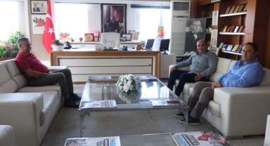 Başkan Akdenizli’den Kemer Belediye Başkanı Necati Topaloğlu’na ziyaret 