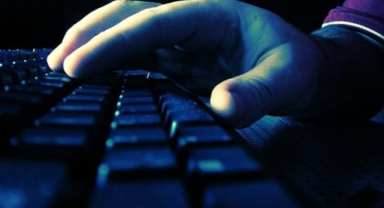 Binlerce kişinin bilgilerini satmışlar