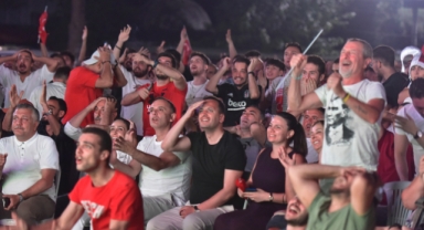 Bornova Büyükpark’ta buluşalım